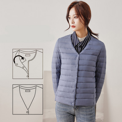 Ελαφρύ γυναικείο μπουφάν με οβάλ γιακά και κουμπιά