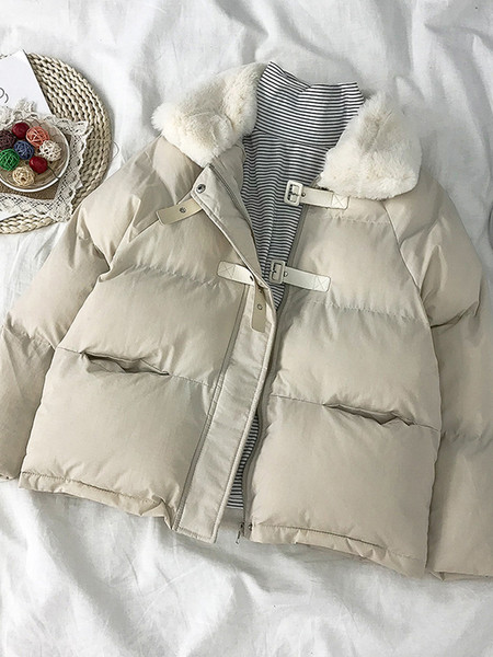 Női alkalmi kabát pehelytal és zsebekkel