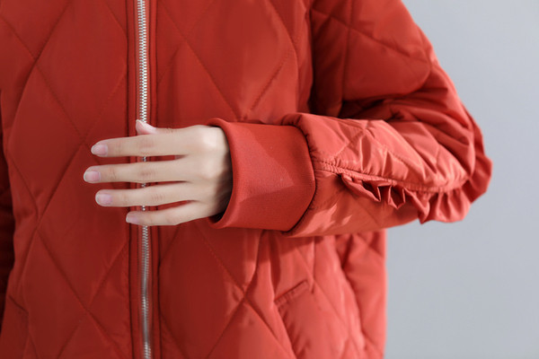 Pikk naiste jope lai lukuga mudel