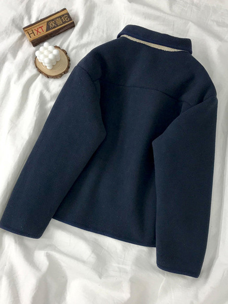 Nappali női rövid kabát két arccal és gombbal