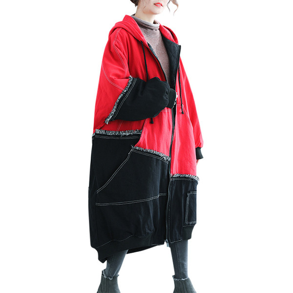 Széles női kabát kapucnival és cipzárral