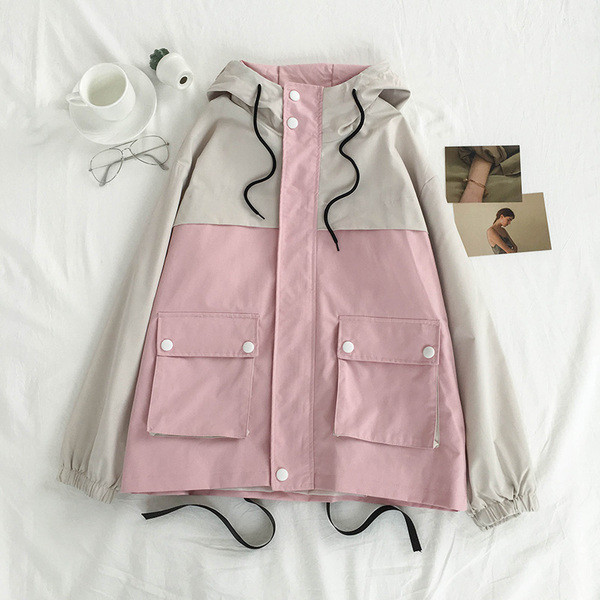 Sügisene lai kapuutsi ja taskutega jope