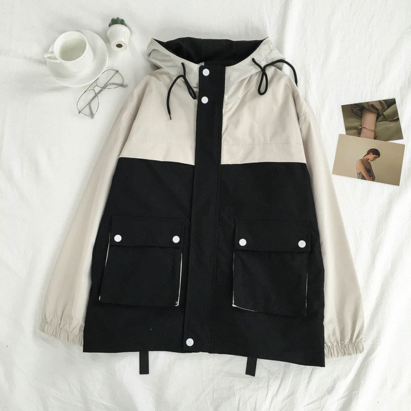 Sügisene lai kapuutsi ja taskutega jope