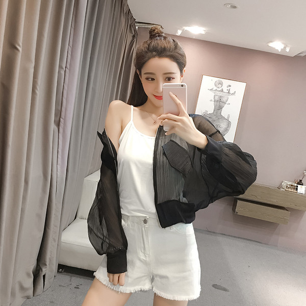 Moodne ümara kaelusega ja lukuga naiste jope