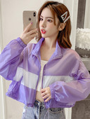 Női sportdzseki magas gallérral és cipzárral