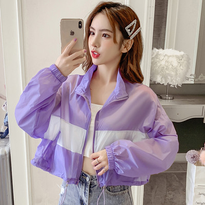 Női sportdzseki magas gallérral és cipzárral