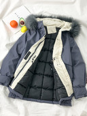 Γυναικείο μακρύ μπουφάν με γούνα στο γιακά