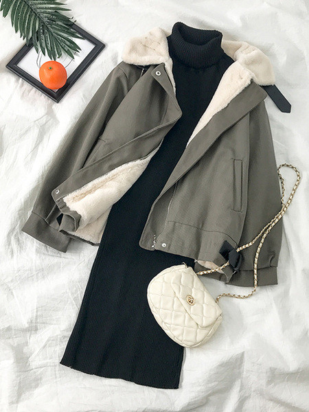 Női alkalmi kabát zsebekkel és pehelyes