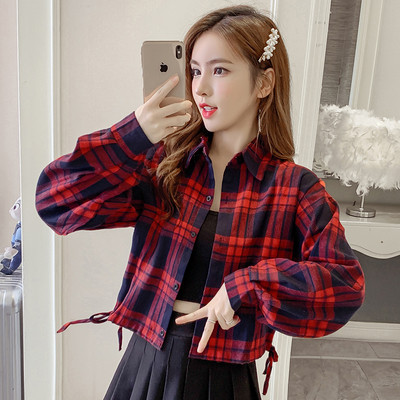 Lühikese mudeliga naiste ruuduline jakk klassikalise kraega