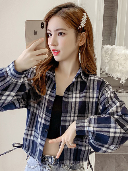 Lühikese mudeliga naiste ruuduline jakk klassikalise kraega