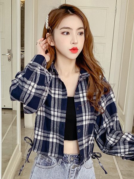 Lühikese mudeliga naiste ruuduline jakk klassikalise kraega