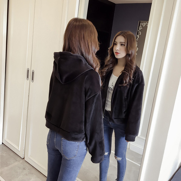 Új modell puha női kabát kapucnival és zsebekkel