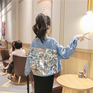 Modern női farmerdzseki klasszikus gallérral