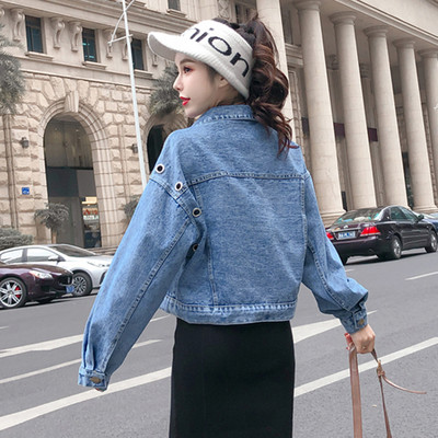 Modern női farmerdzseki klasszikus gallérral