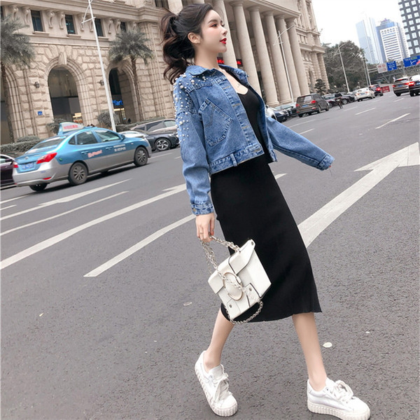 Modern női farmerdzseki klasszikus gallérral