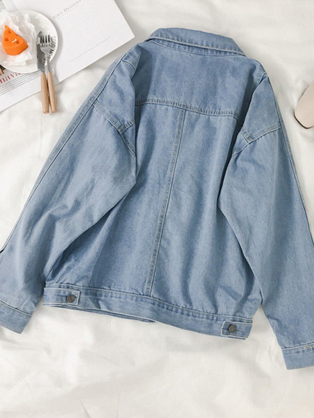 Γυναικείο τζιν μπουφάν με κλασικό γιακά και κουμπιά