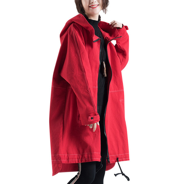 Hosszú női kabát széles modell kapucnival