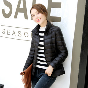 Igapäevane kerge naiste jope kahes mudelis – kapuutsiga või kõrge kraega