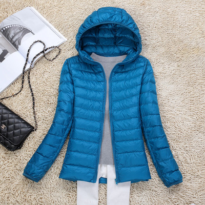 Igapäevane kerge naiste jope kahes mudelis – kapuutsiga või kõrge kraega