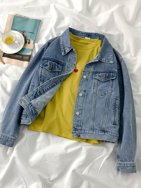 Új modell női farmerdzseki kék színben, gombokkal