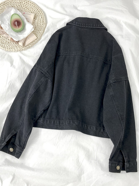 Naiste vabaaja lühike musta värvi teksajakk