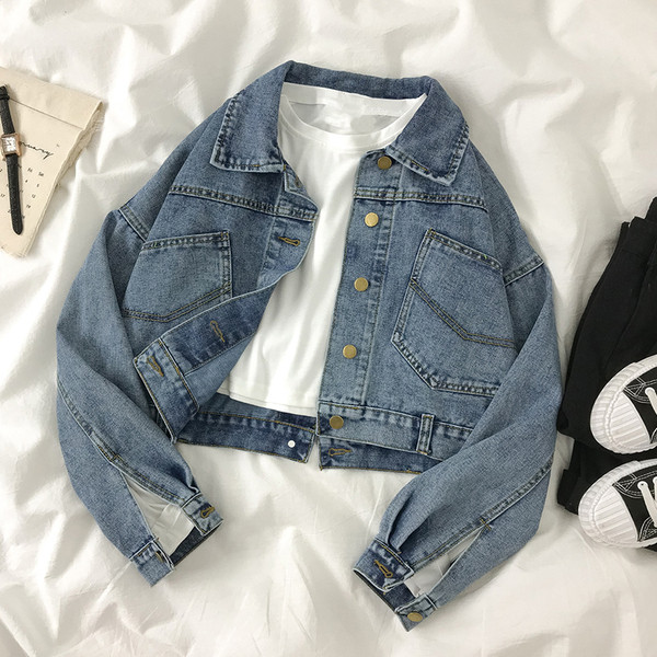 Naiste vabaaja nööpide ja taskutega teksajakk