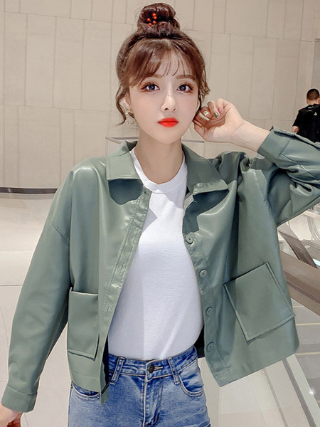 Uus mudel lühikese krae ja taskutega nahast naistejope