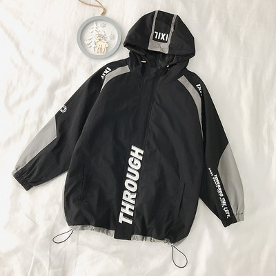 Őszi női kabát kapucnival, felirattal