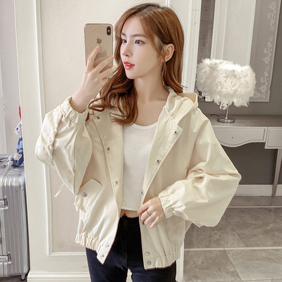 Új modell női kabát kapucnival és gombokkal