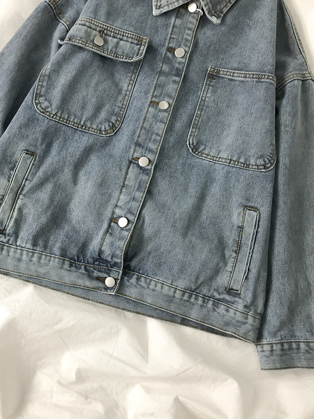 Női farmer dzseki gombokkal és zsebekkel, kék színben