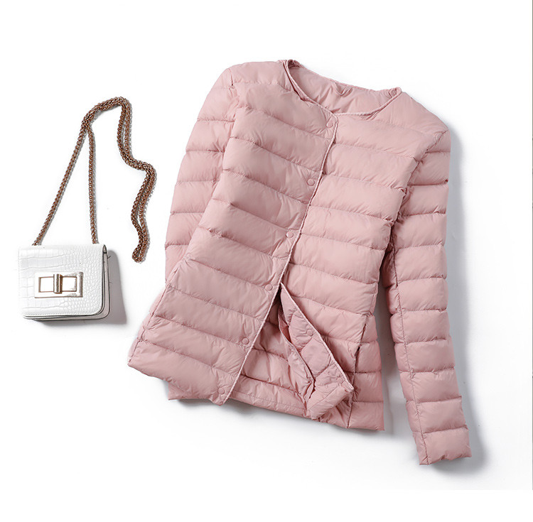 Könnyű női kabát ovális gallérral, gombokkal és 4XL méretig