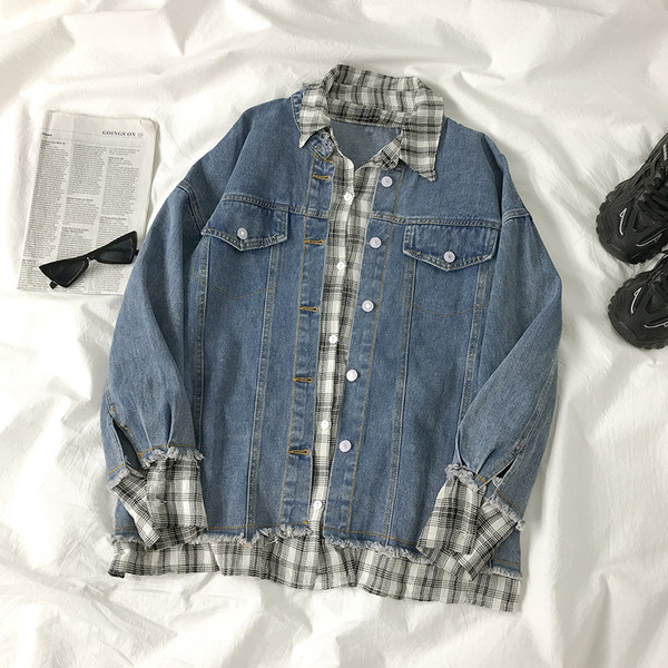 Ženska ležerna traper jakna s džepovima i gumbima u plavoj boji