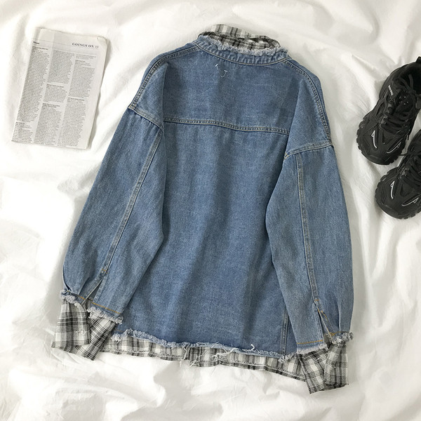 Ženska ležerna traper jakna s džepovima i gumbima u plavoj boji