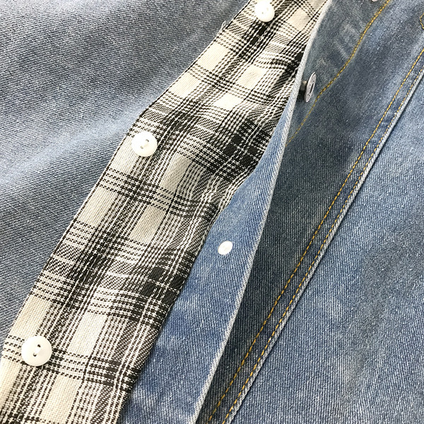 Ženska ležerna traper jakna s džepovima i gumbima u plavoj boji