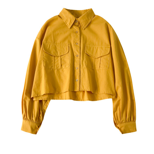 Naiste lühike särk klassikalise krae ja taskutega