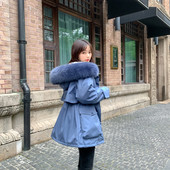 Jelenlegi női kabát kapucnival és pehellyel