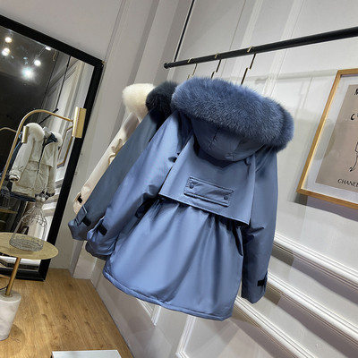 Jelenlegi női kabát kapucnival és pehellyel