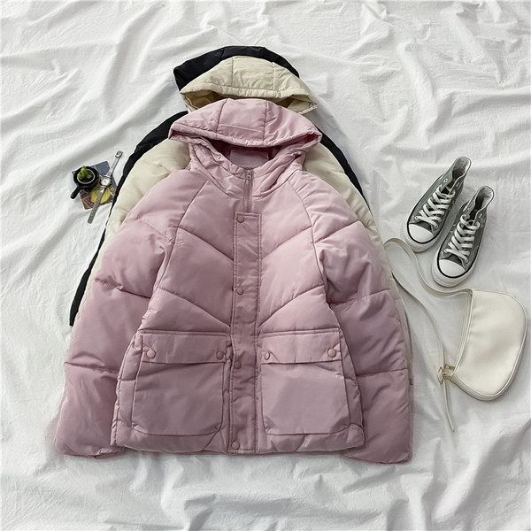 Új modell őszi-téli kabát kapucnival és zsebekkel