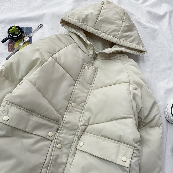 Új modell őszi-téli kabát kapucnival és zsebekkel