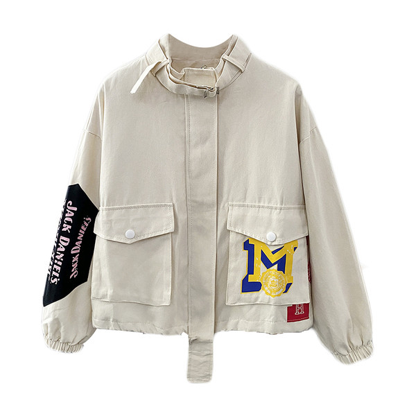 Őszi széldzseki mintával