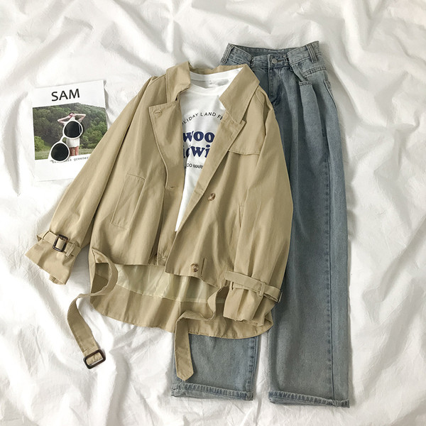 Naiste sügisjope klassikalise kraega - asümmeetriline mudel