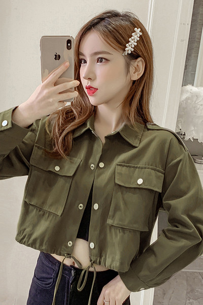 Vaba vabaaja lühike naiste jakk krae ja nööpidega