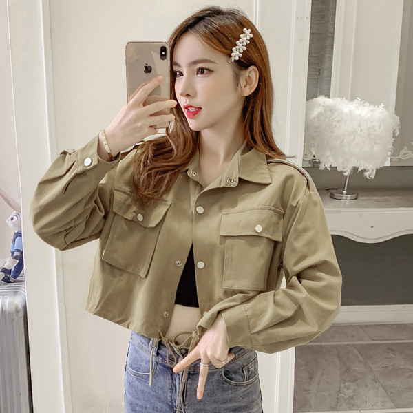 Vaba vabaaja lühike naiste jakk krae ja nööpidega