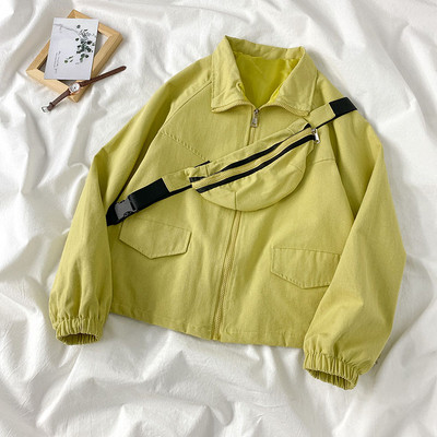 Női kabát cipzárral és zsebekkel - széles modell