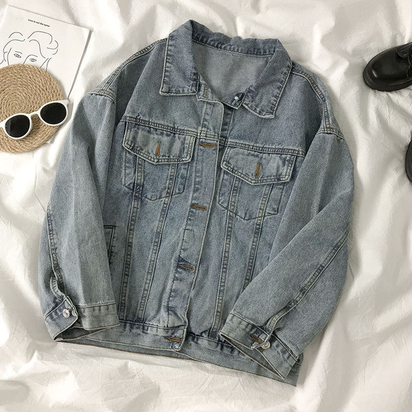 Φθινοπωρινό γυναικείο μπουφάν με κεντήματα και κουμπιά