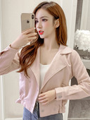 Modern női kabát hosszú ujjú gombos rögzítéssel