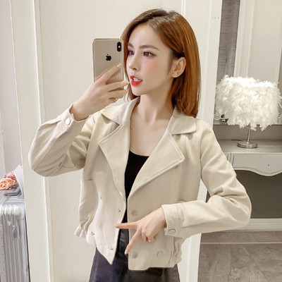 Modern női kabát hosszú ujjú gombos rögzítéssel