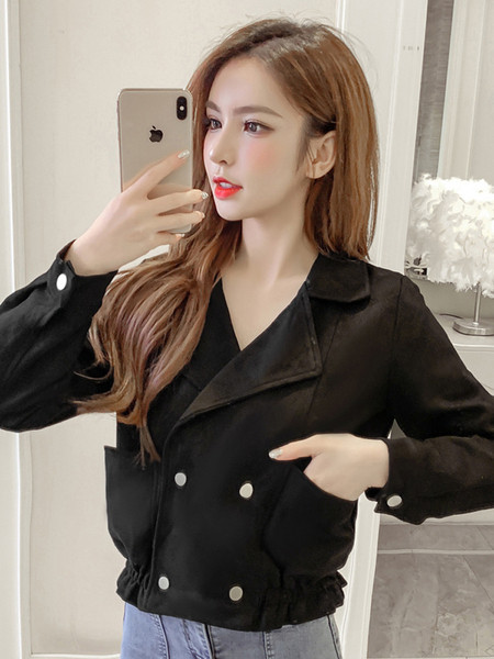 Modern női kabát hosszú ujjú gombos rögzítéssel