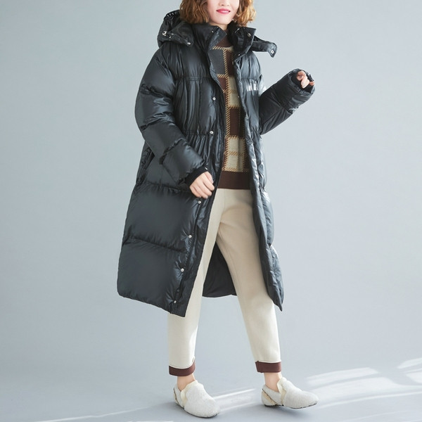 Naiste tepitud pikk kapuutsiga jakk