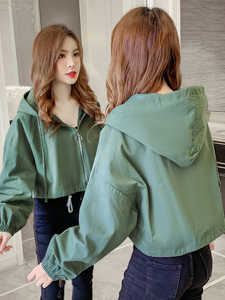 Naiste vabaaja lühike kapuutsiga ja pikkade varrukatega jope